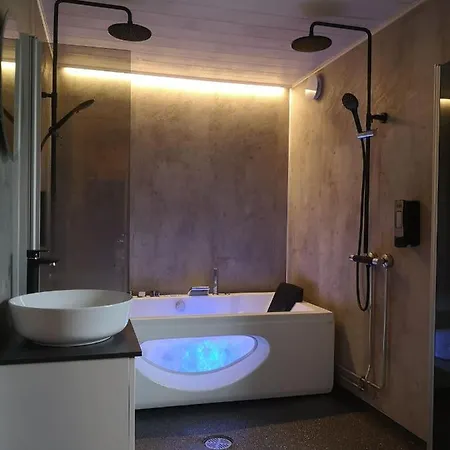 Bed & Breakfast Korkatti *